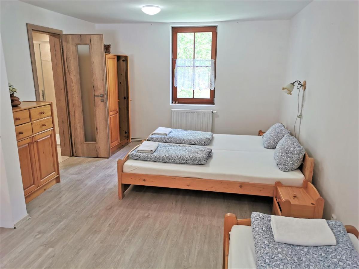 Liškův Mlýn Orlická přehrada Milesov Exterior foto