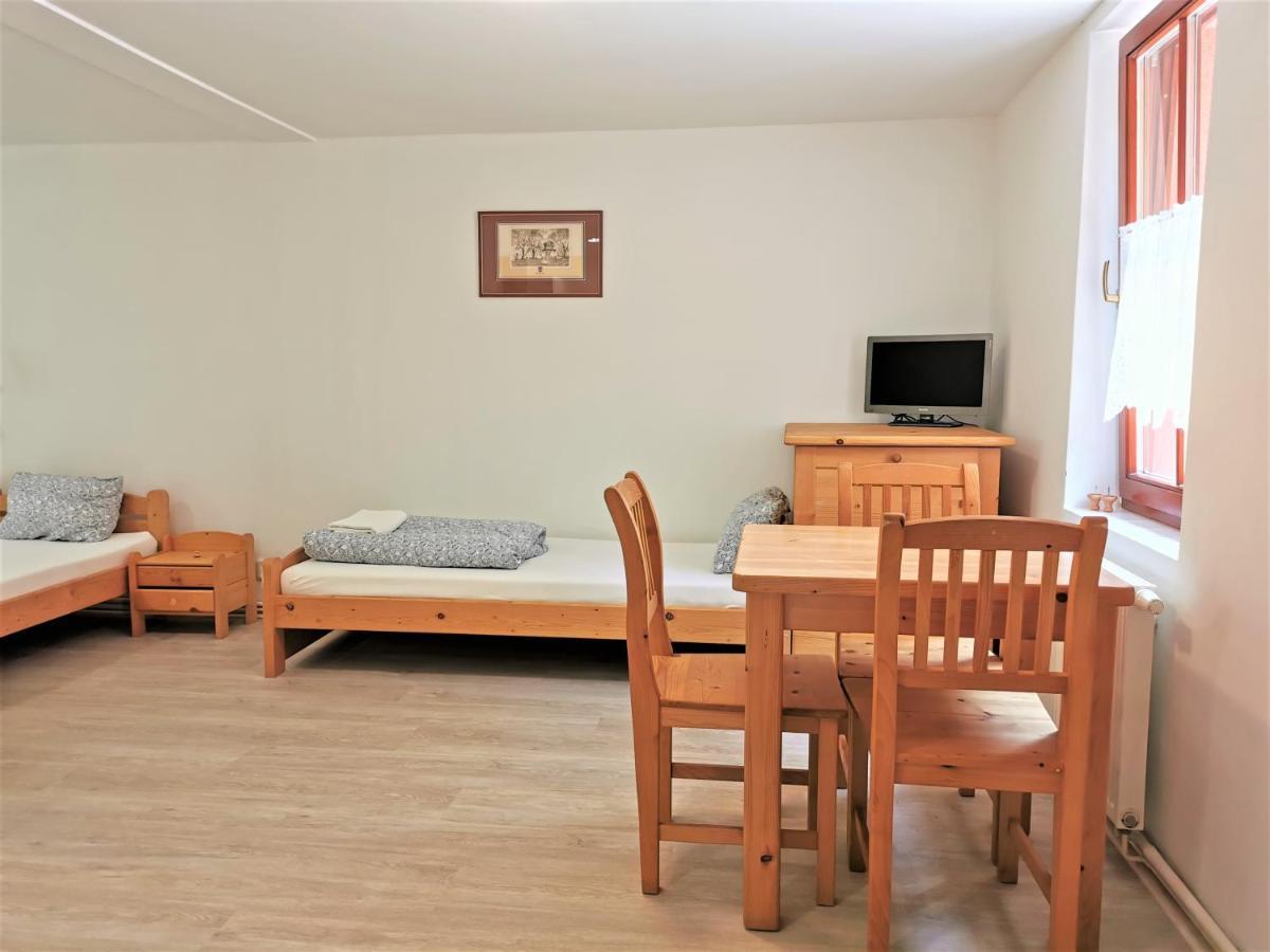 Liškův Mlýn Orlická přehrada Milesov Exterior foto