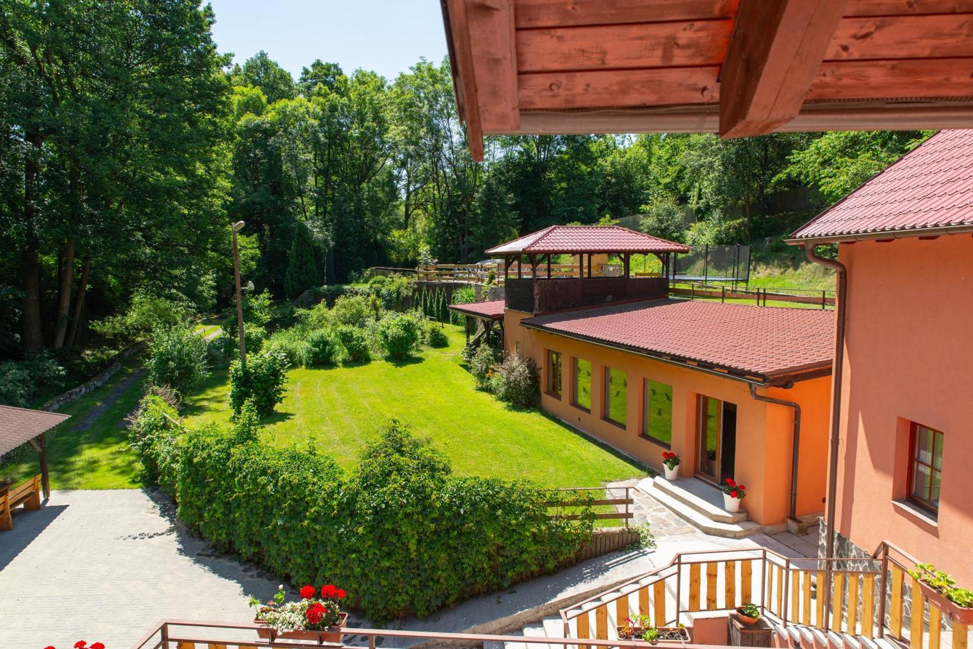 Liškův Mlýn Orlická přehrada Milesov Exterior foto