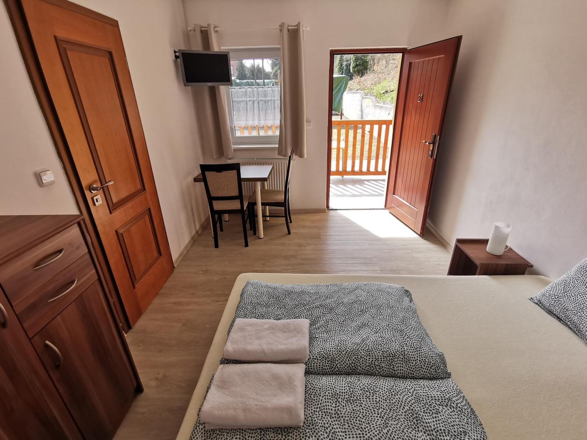 Liškův Mlýn Orlická přehrada Milesov Exterior foto